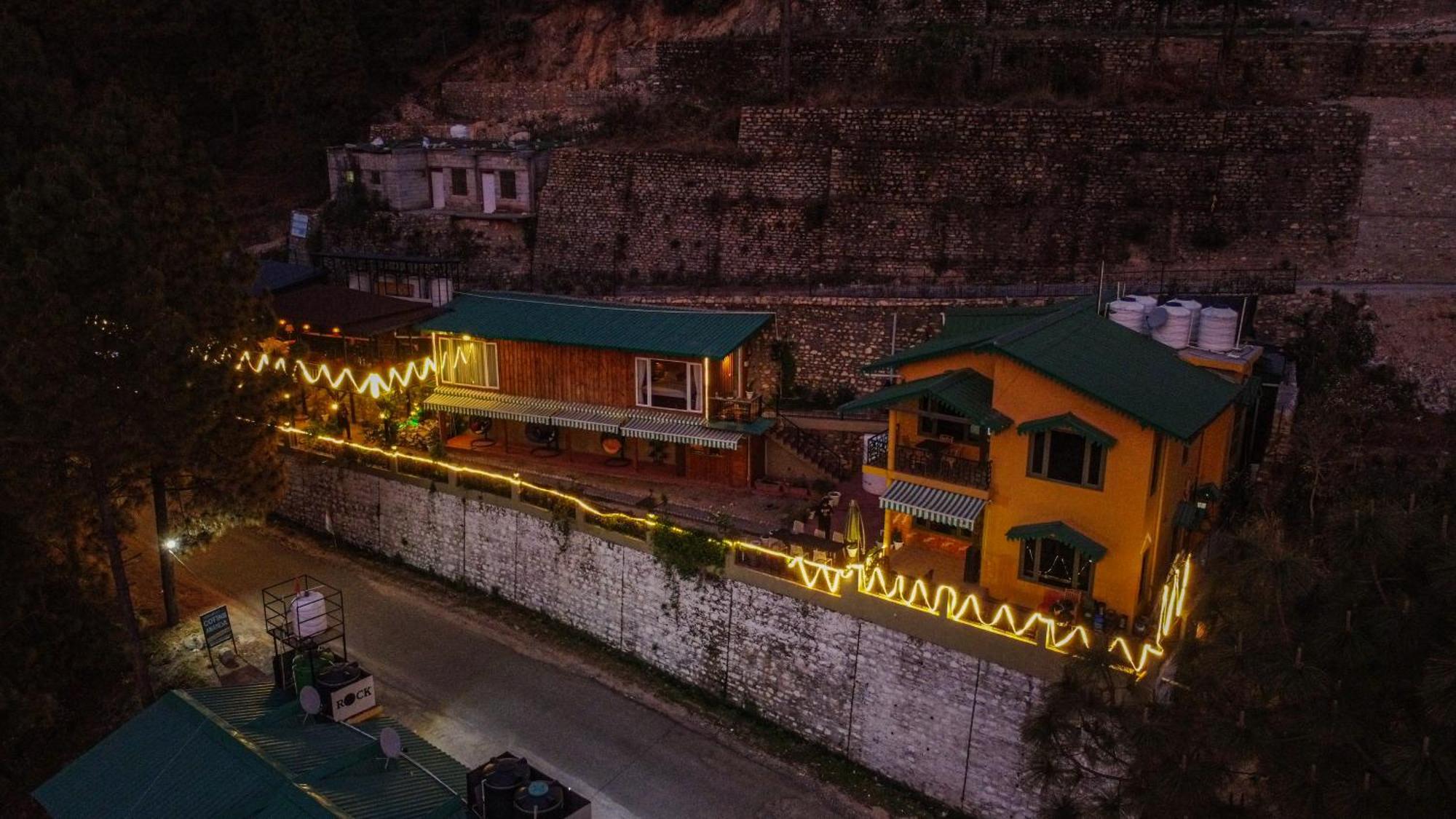 Thehimalayanliving Whistling Pines Otel Mukteshwar Dış mekan fotoğraf
