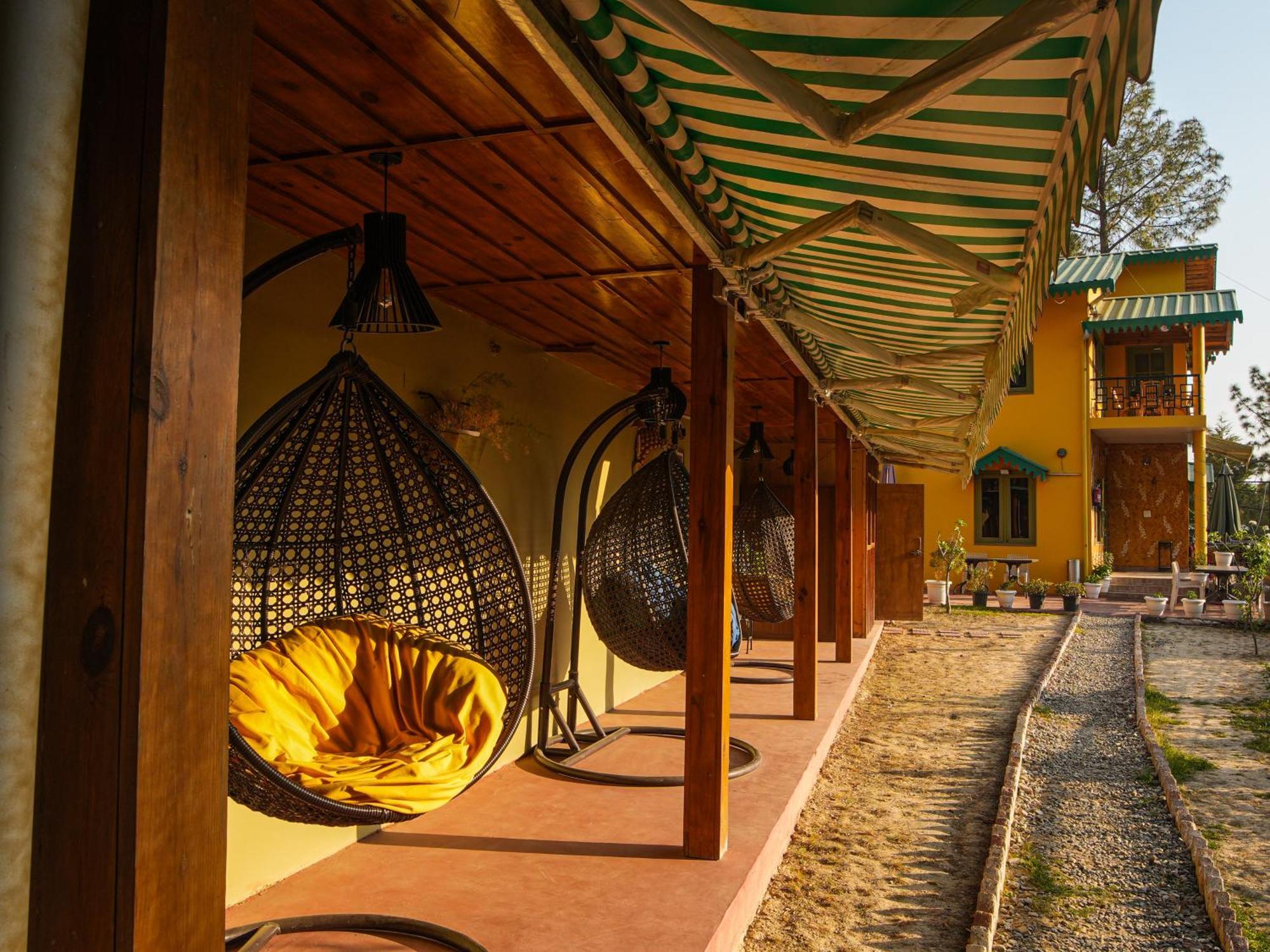Thehimalayanliving Whistling Pines Otel Mukteshwar Dış mekan fotoğraf