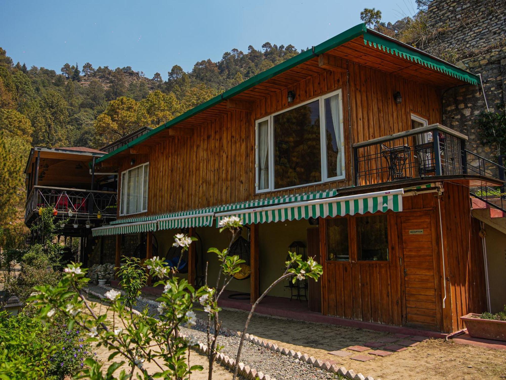 Thehimalayanliving Whistling Pines Otel Mukteshwar Dış mekan fotoğraf