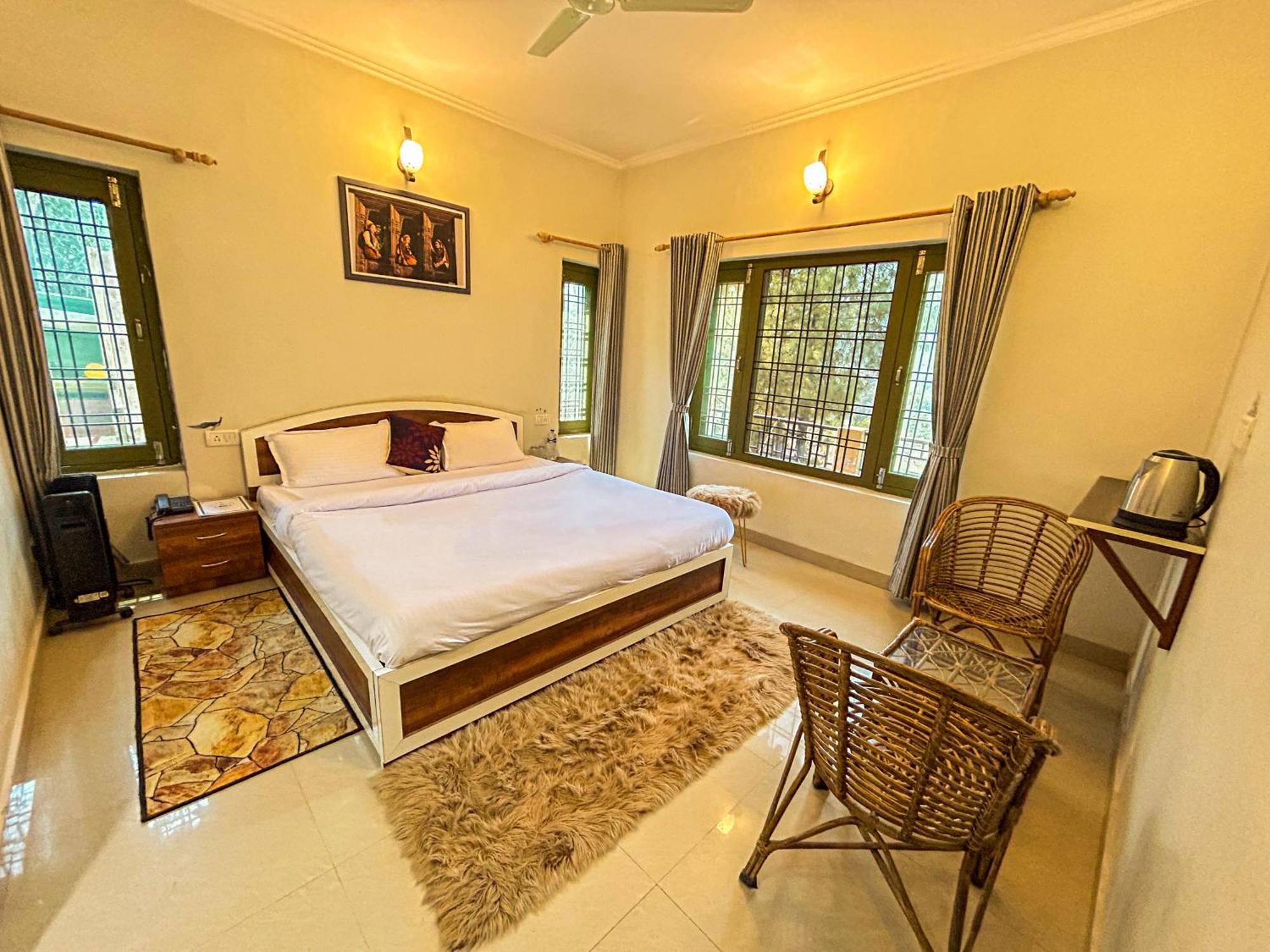 Thehimalayanliving Whistling Pines Otel Mukteshwar Dış mekan fotoğraf