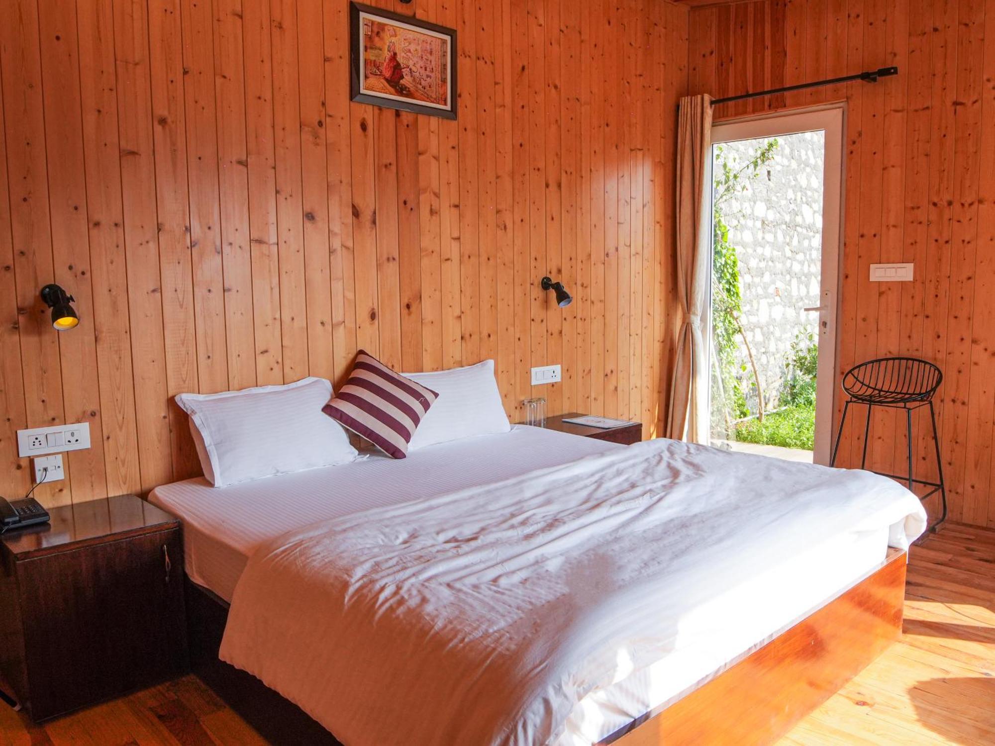 Thehimalayanliving Whistling Pines Otel Mukteshwar Dış mekan fotoğraf