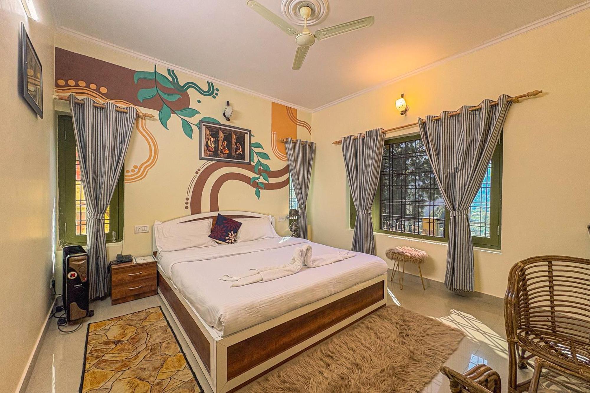 Thehimalayanliving Whistling Pines Otel Mukteshwar Dış mekan fotoğraf