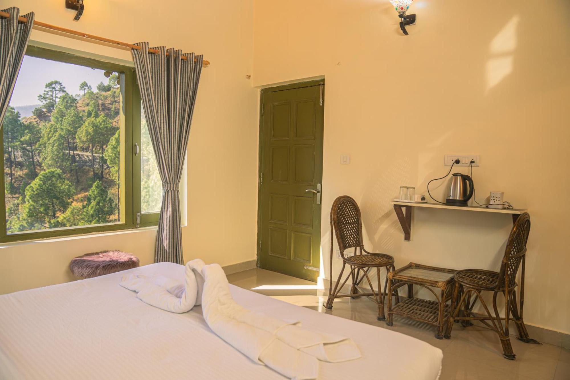 Thehimalayanliving Whistling Pines Otel Mukteshwar Dış mekan fotoğraf
